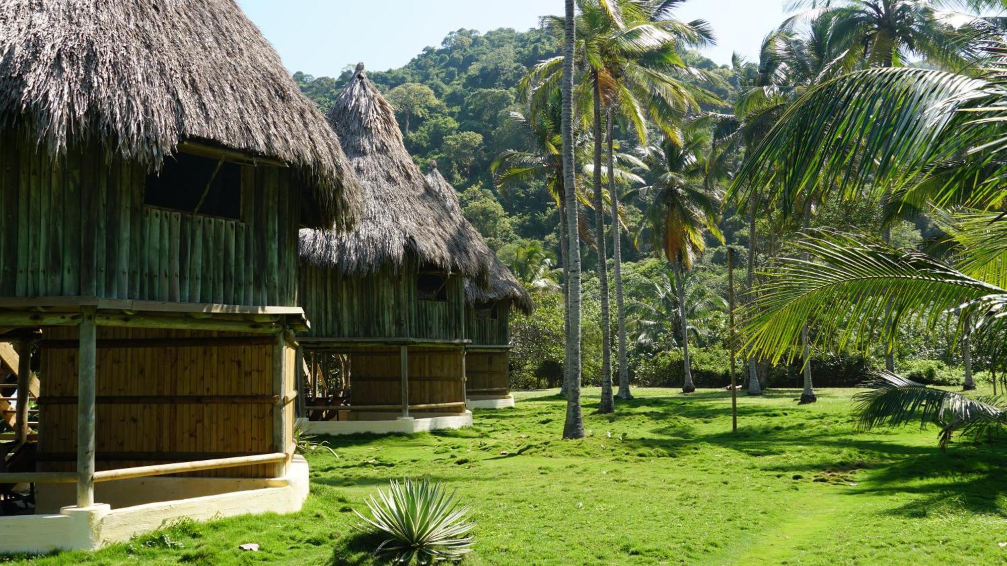 Ecolodge Playa Brava Teyumakke Калабасо Экстерьер фото