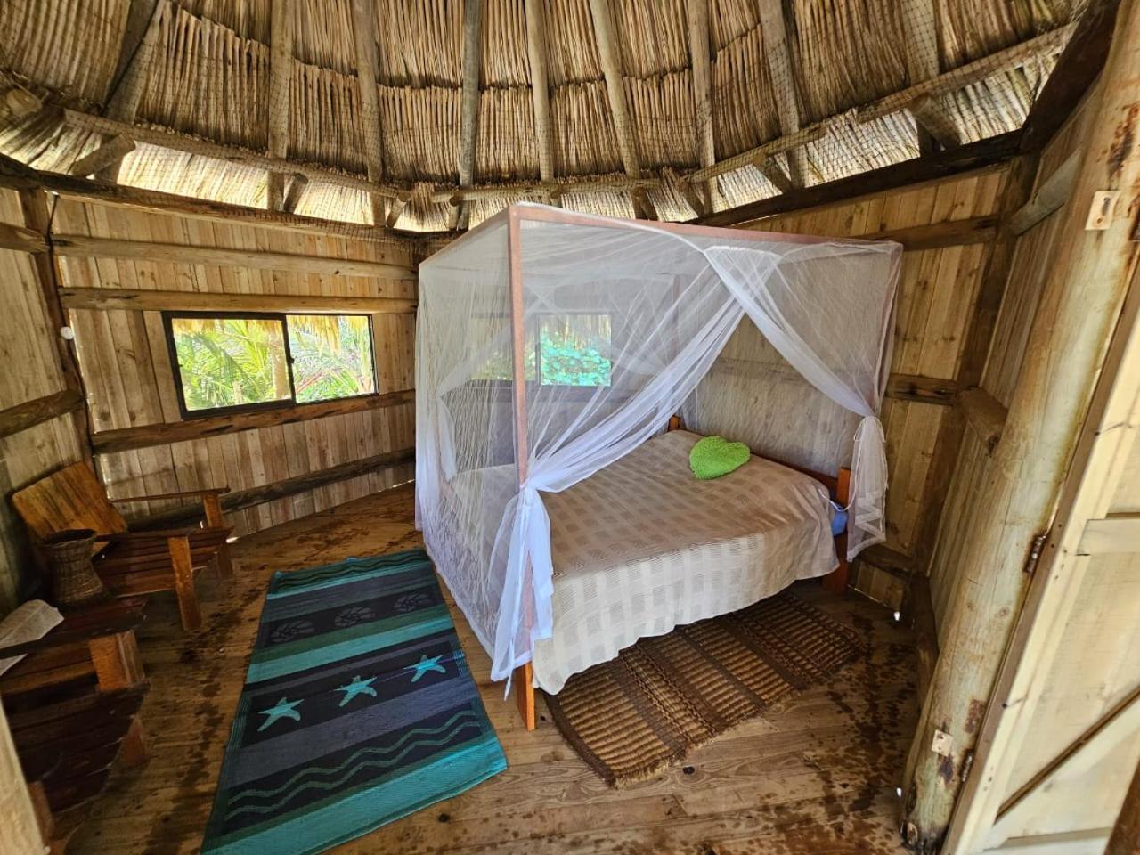 Ecolodge Playa Brava Teyumakke Калабасо Экстерьер фото